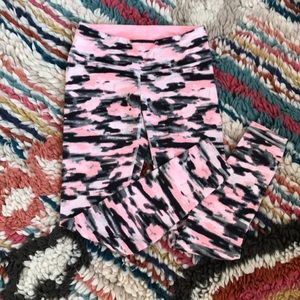 Lululemon pink camo leggings